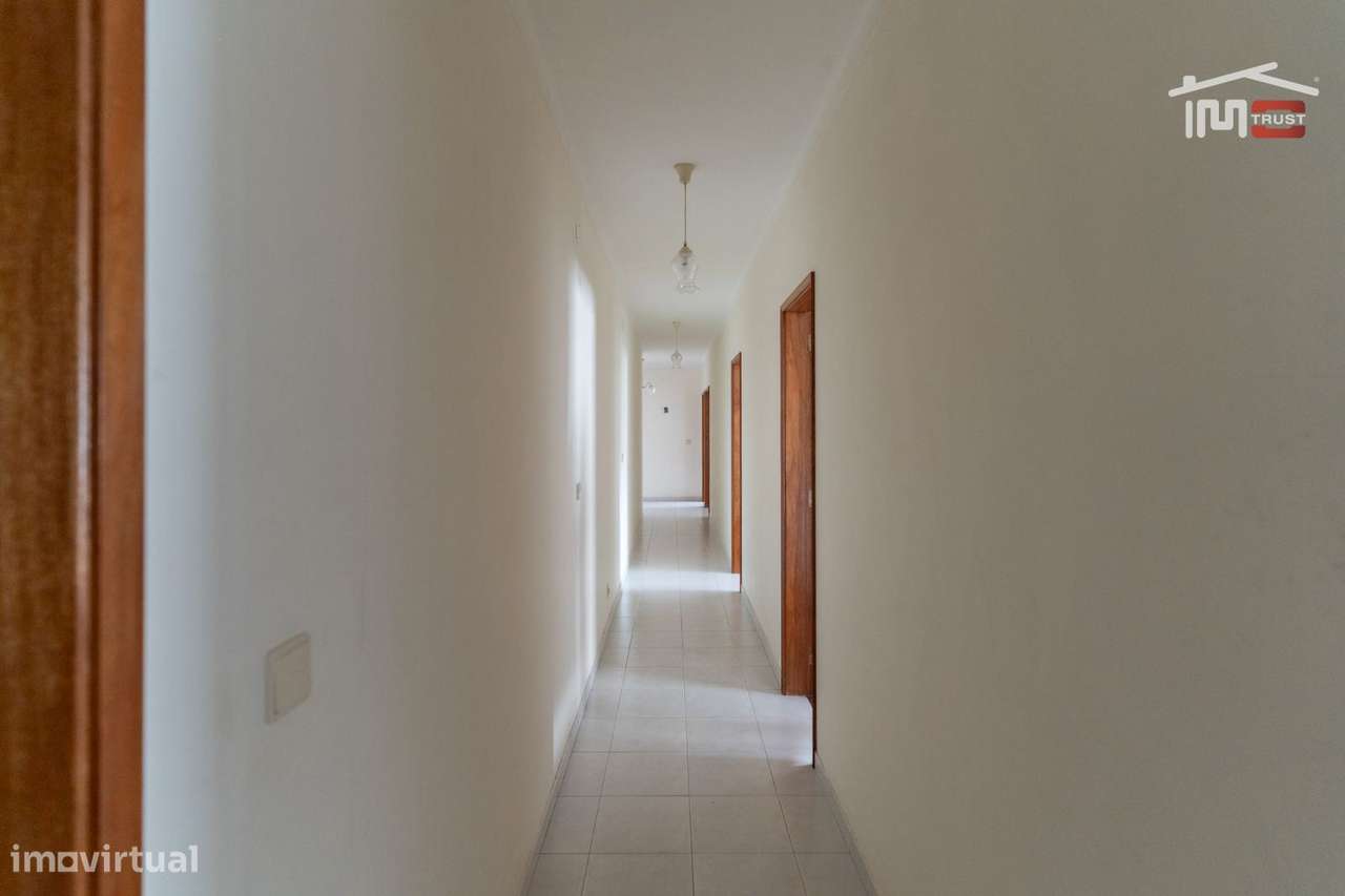 APARTAMENTO T3 MOBILADO COM ELEVADOR, SÓTÃO, LUGAR DE PARQUEAMENTO ...-21