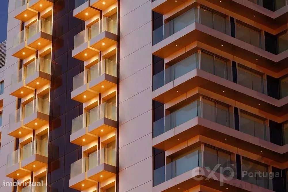 Fantástico apartamento T4 no edifício Sky Restelo - Grande imagem: 1/18