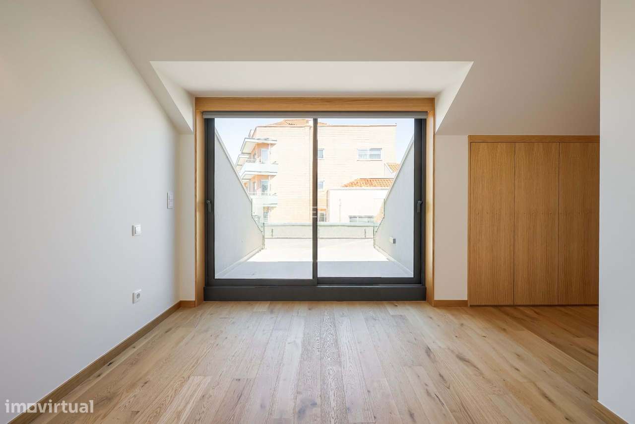 Apartamento T3 Duplex com dois lugares de garagem no centro histórico-17