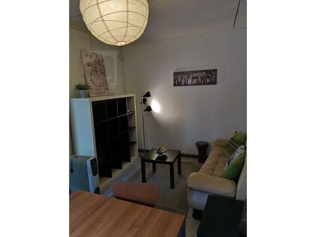 Condomínio com 6 Moradias V2 /V3 Mobiladas e Equipadas - Grande imagem: 4/50