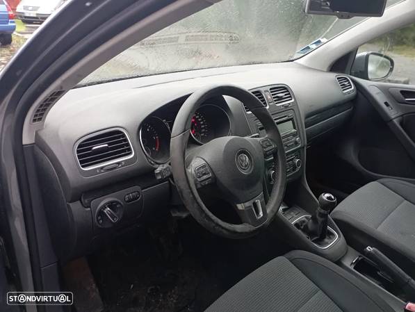 VW Golf VI 1.6 Tdi 2010 para peças - 7