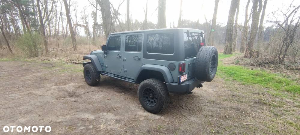 Jeep Wrangler 3.6 Unlim Sahara - 5