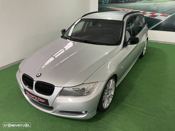 BMW 320 d Touring Navigation Sport - 4