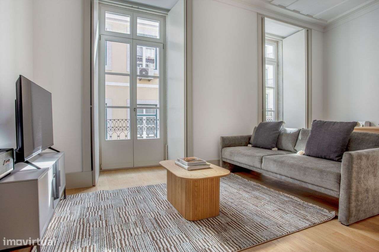 Furnished Apartment in  Baixa - Grande imagem: 3/17