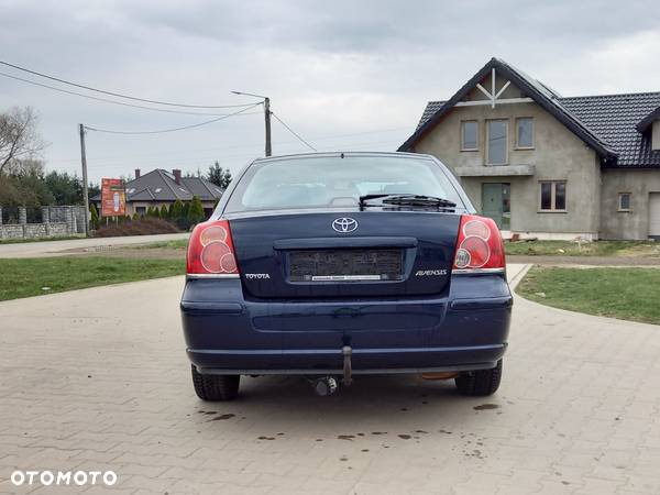 Toyota Avensis 1.8 VVT-i Executive - 7