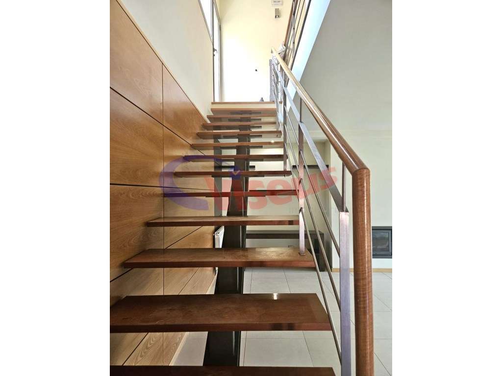 Moradia T3 + Salão Avintes - Grande imagem: 4/24