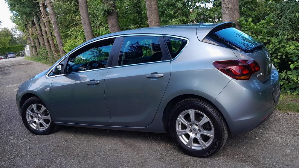 Opel Astra J (2009-2019) 1.4 Edition 2010