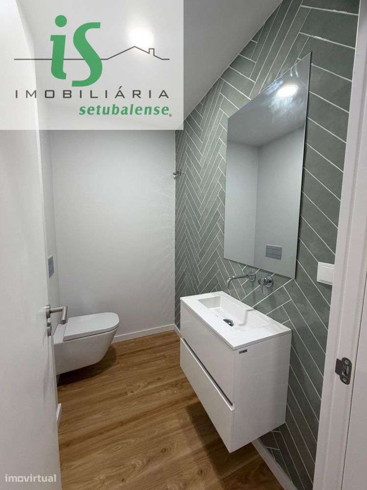 MORADIA PARA VENDA NO BAIRRO DA CONCEIÇÃO EM SETÚBAL-40