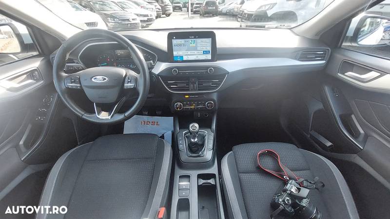 Ford Focus 1.0 EcoBoost Connected - 6