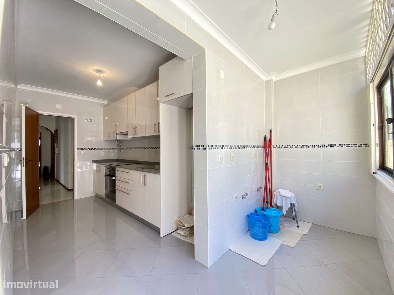 T3 Renovado com Terraço de 95 m²+Garagem + Arrecadação-7