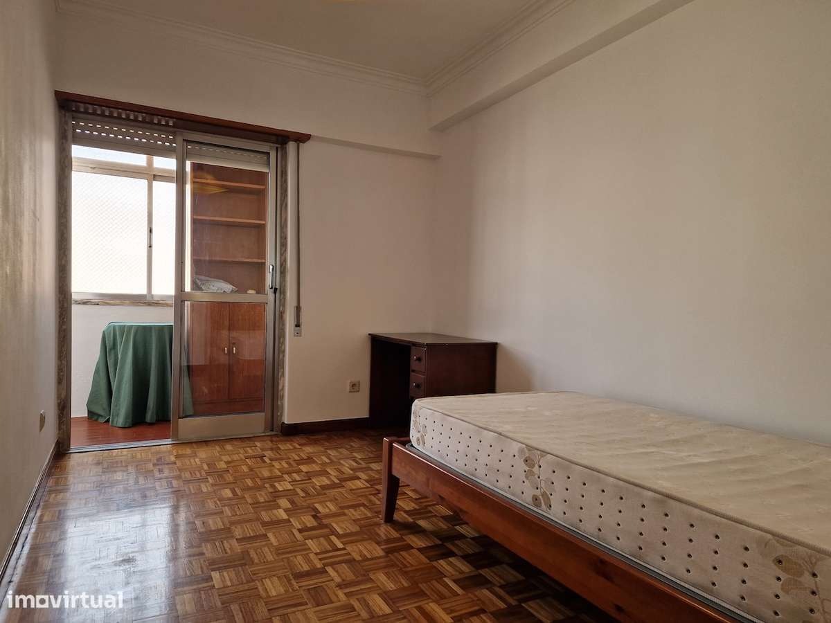 Apartamento T4 à Venda no Dafundo com Vista Deslumbrante para o Rio-13