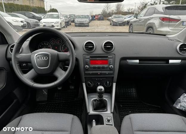 Audi A3 1.6 Ambiente - 26