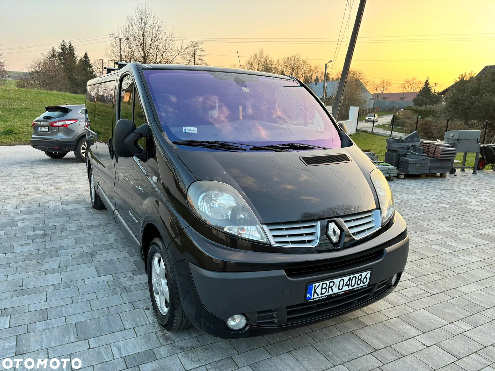 Renault Trafic 2.0 dCi 115 FAP Grand Passenger Black Edition - 6