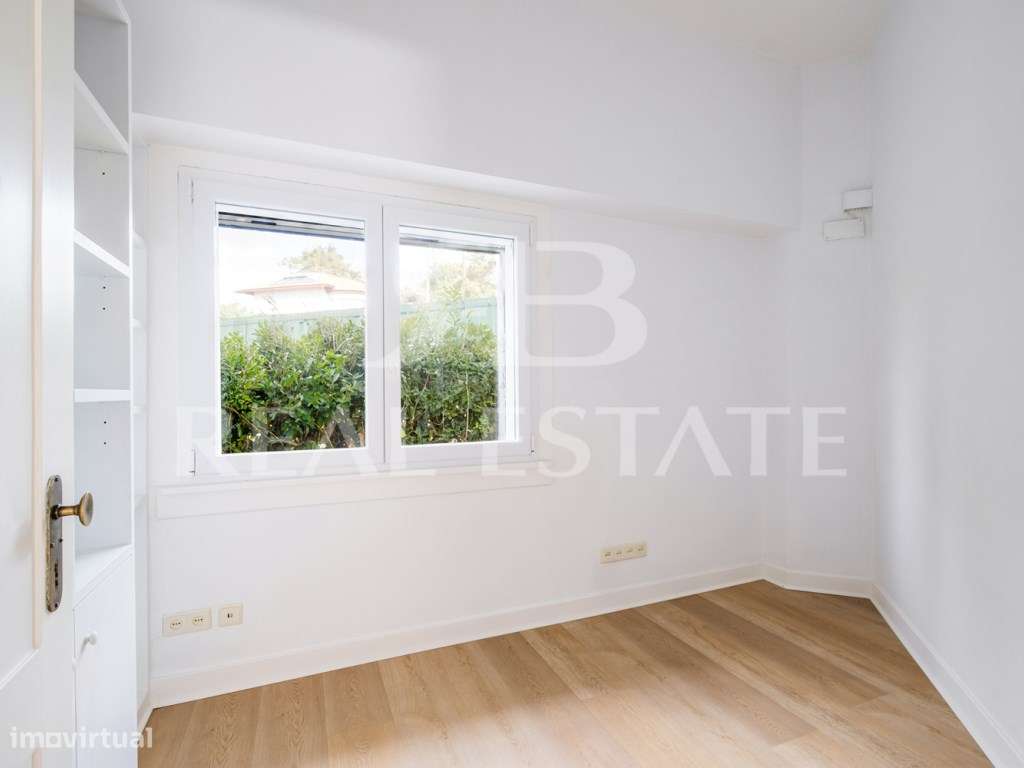 Moradia T4 tipo Chalet, com jardim, piscina e anexo T1 - Monte Esto...-16