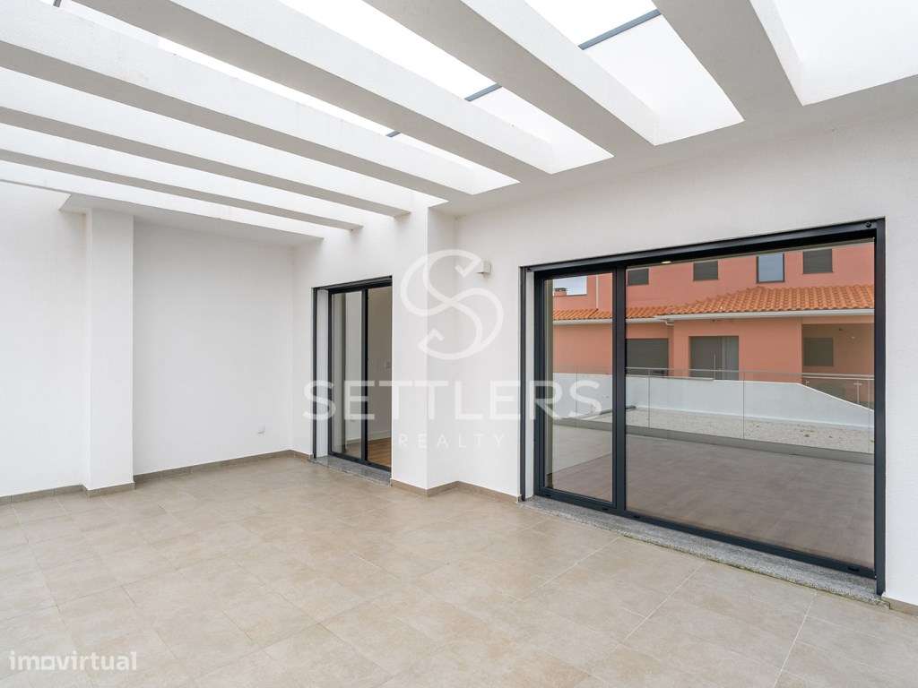 Moradia geminada T2 em Porto Salvo-15