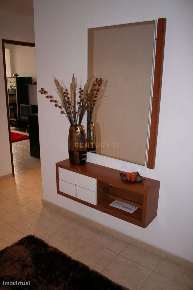 Apartamento T2 mobilado em Amora, Seixal - Oportunidade Única!-3