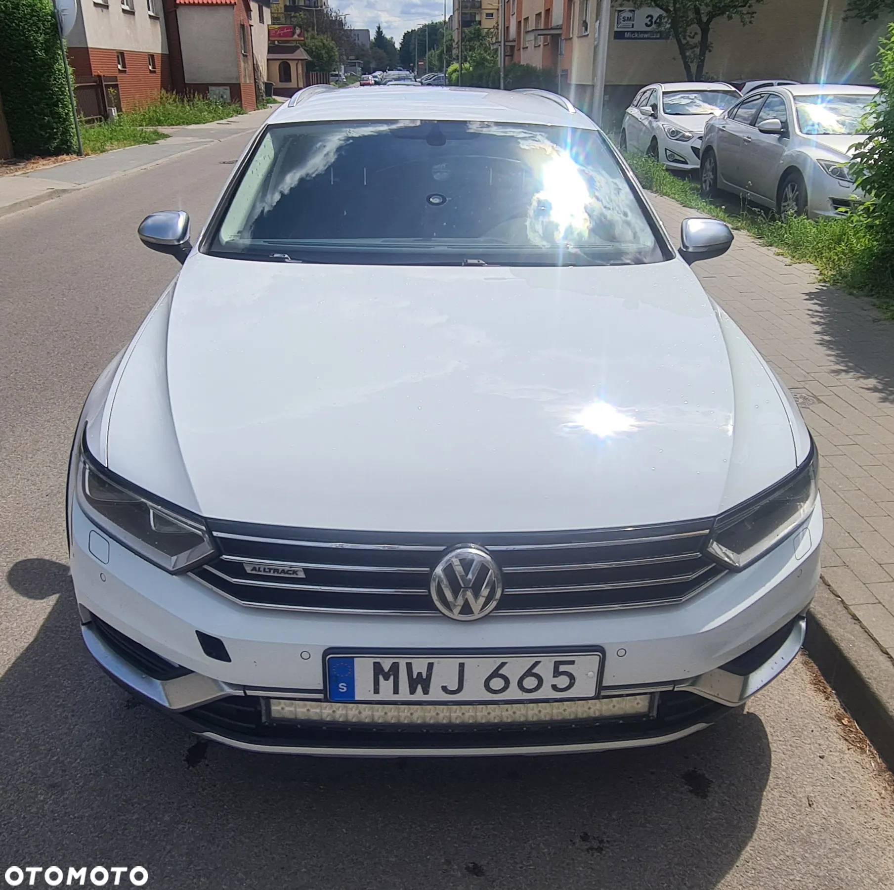 Volkswagen Passat Variant 2.0 TDI SCR DSG 4Motion Alltrack - 9