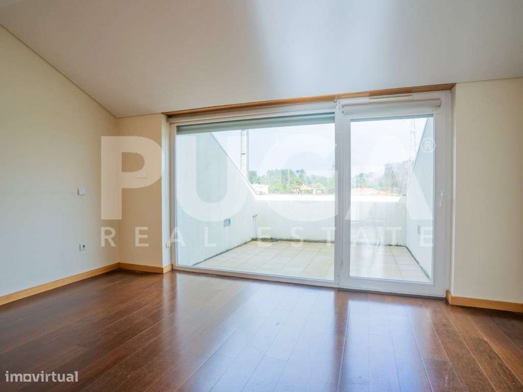 Moradia T3 Transformada em T4 com 4 Suites e Garagem para 5 Carros ...-20