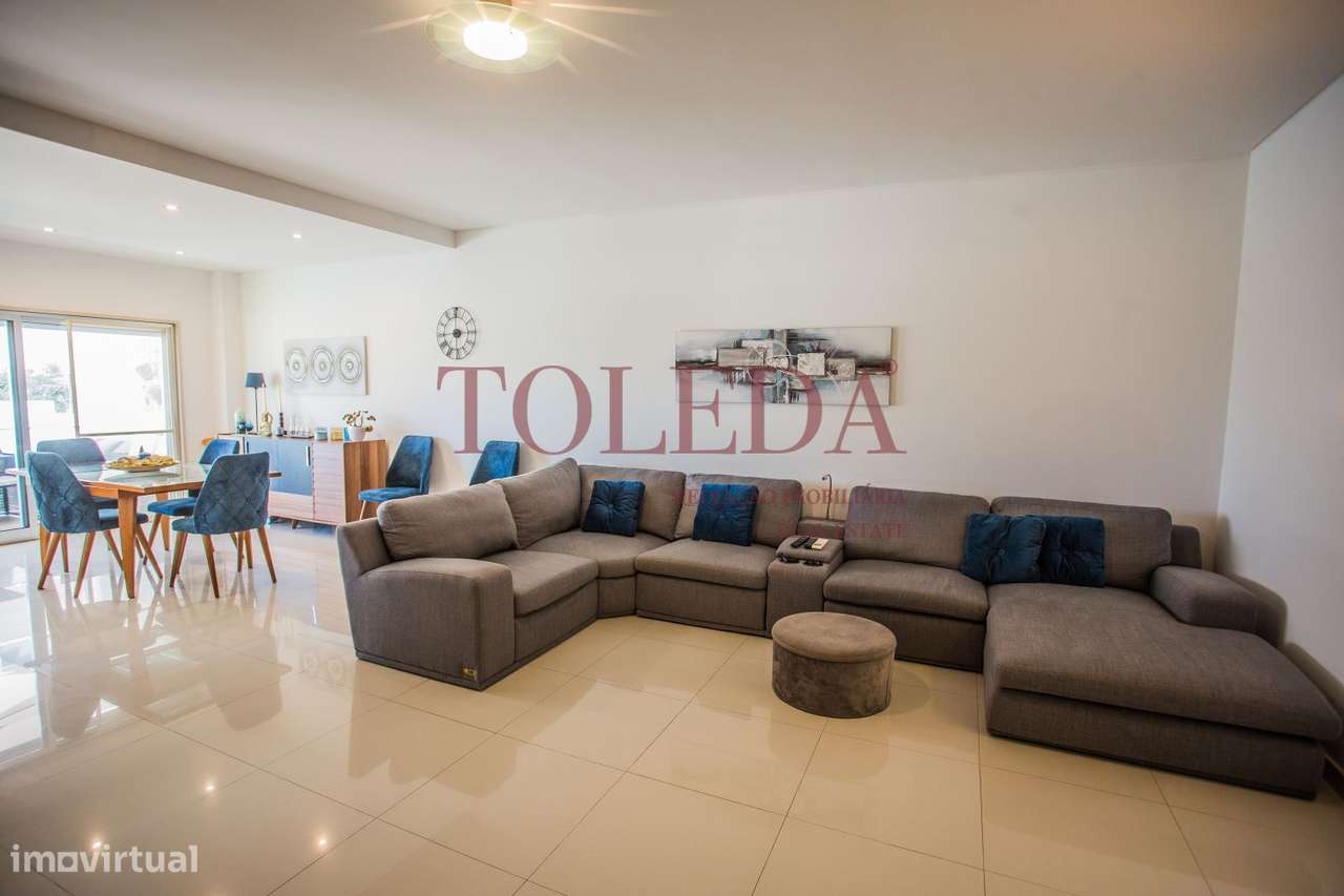 Moradia 4 Pisos com 474m2-8