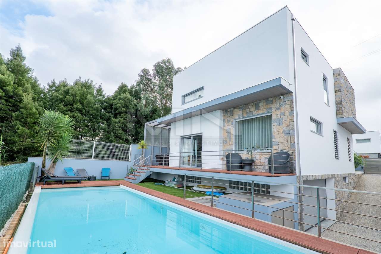 Moradia T3+1 - Exclusividade, Design e Conforto Superior-51