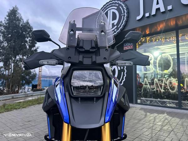 Suzuki V Strom 1050 DE - 8