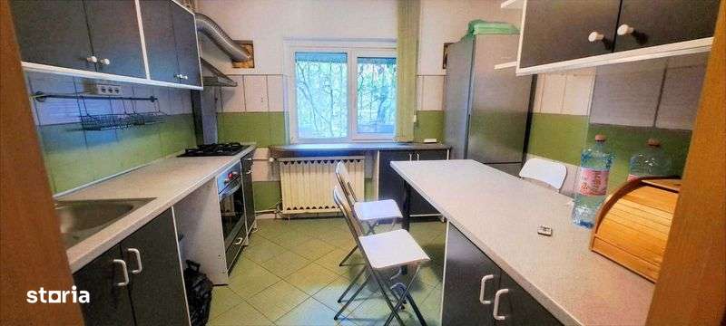 Proprietar vand apartament 3 camere decomandat