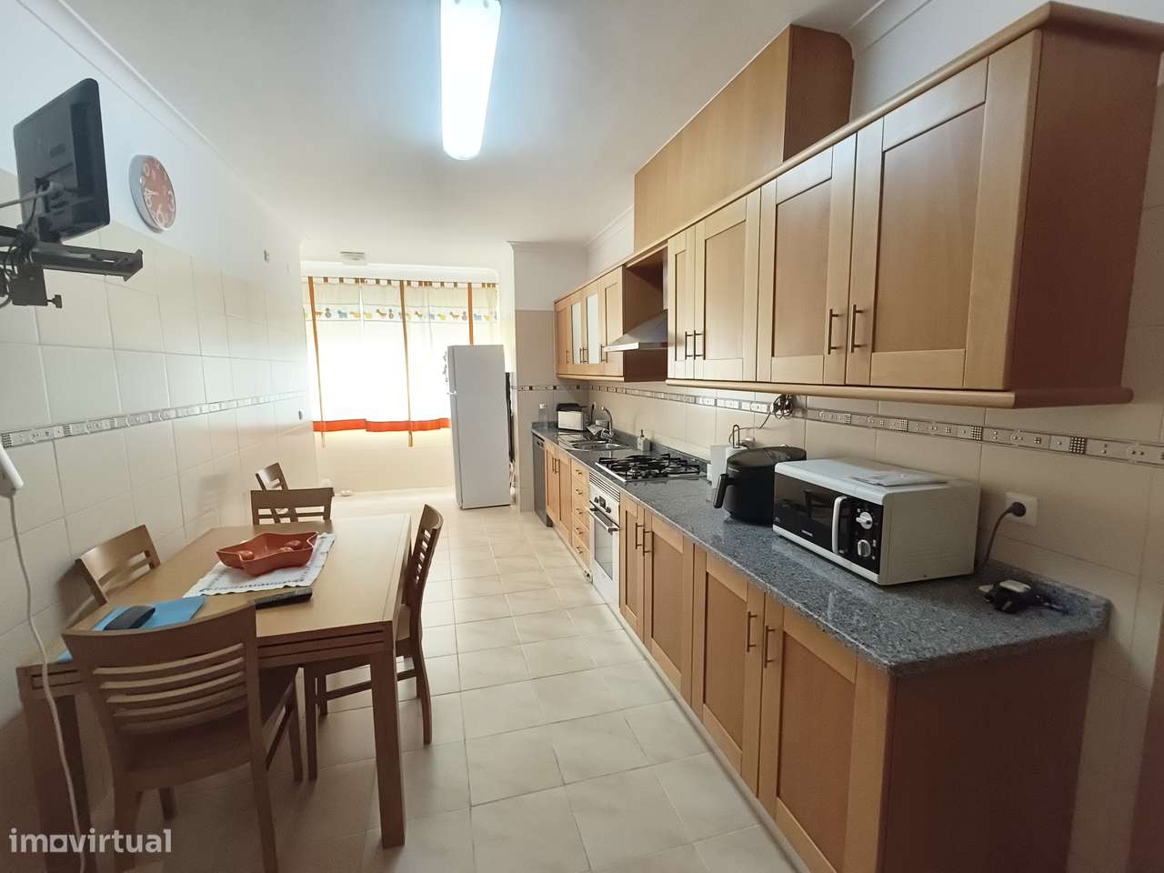 Apartamento T2 com Garagem BOX em Almeirim-13