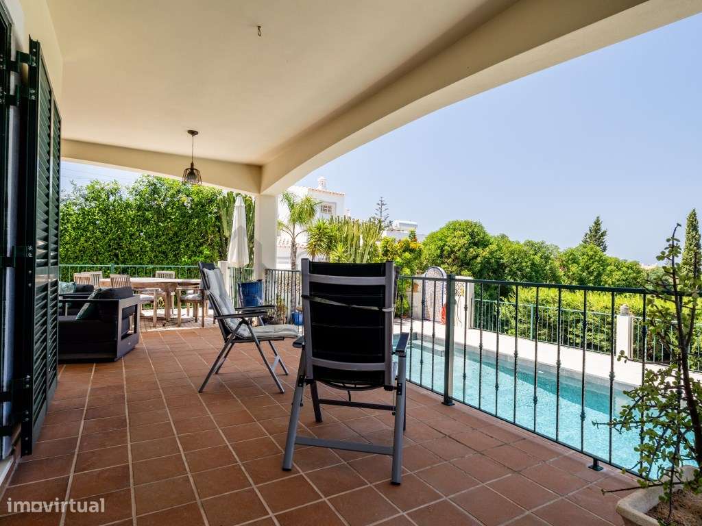 Moradia T3 Renovada com Piscina e Jardins Privados, a Dois Passos d...-17