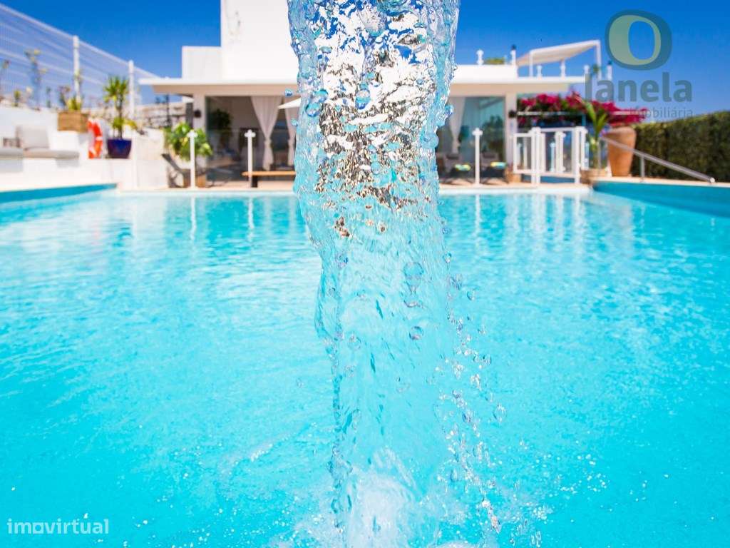 Herdade com 4,8 hectares, picadeiros, paddock CAVALOS e moradia ide... - Grande imagem: 2/33