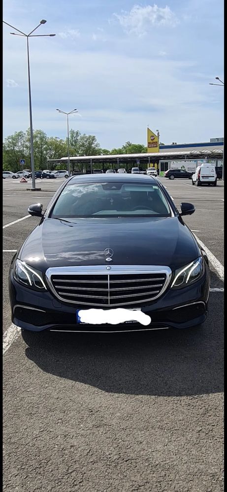 Mercedes-Benz E W213 [2016 - 2023] 220 d 9G-TRONIC Avantgarde 2017