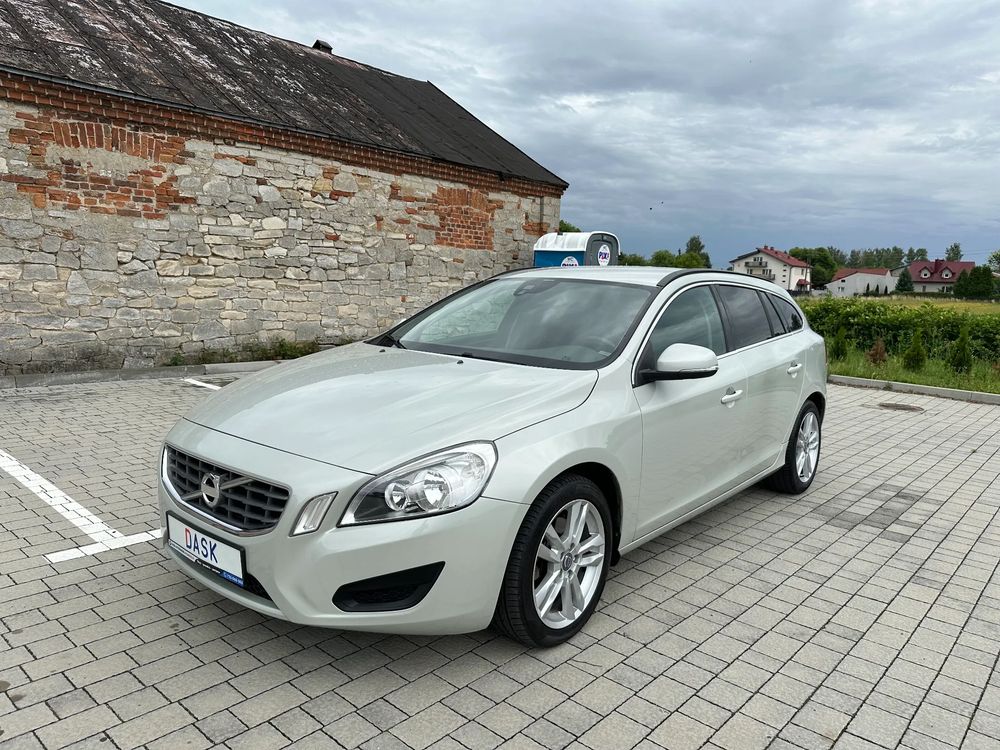 Volvo V60 I (2011-2018) D3 Edition 2012