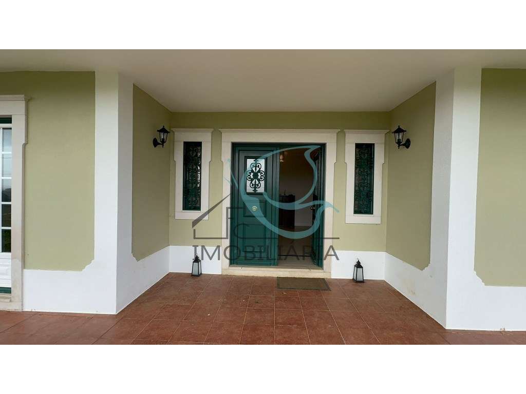 Moradia T4 com Vista para a Serra em Alenquer - Grande imagem: 2/59