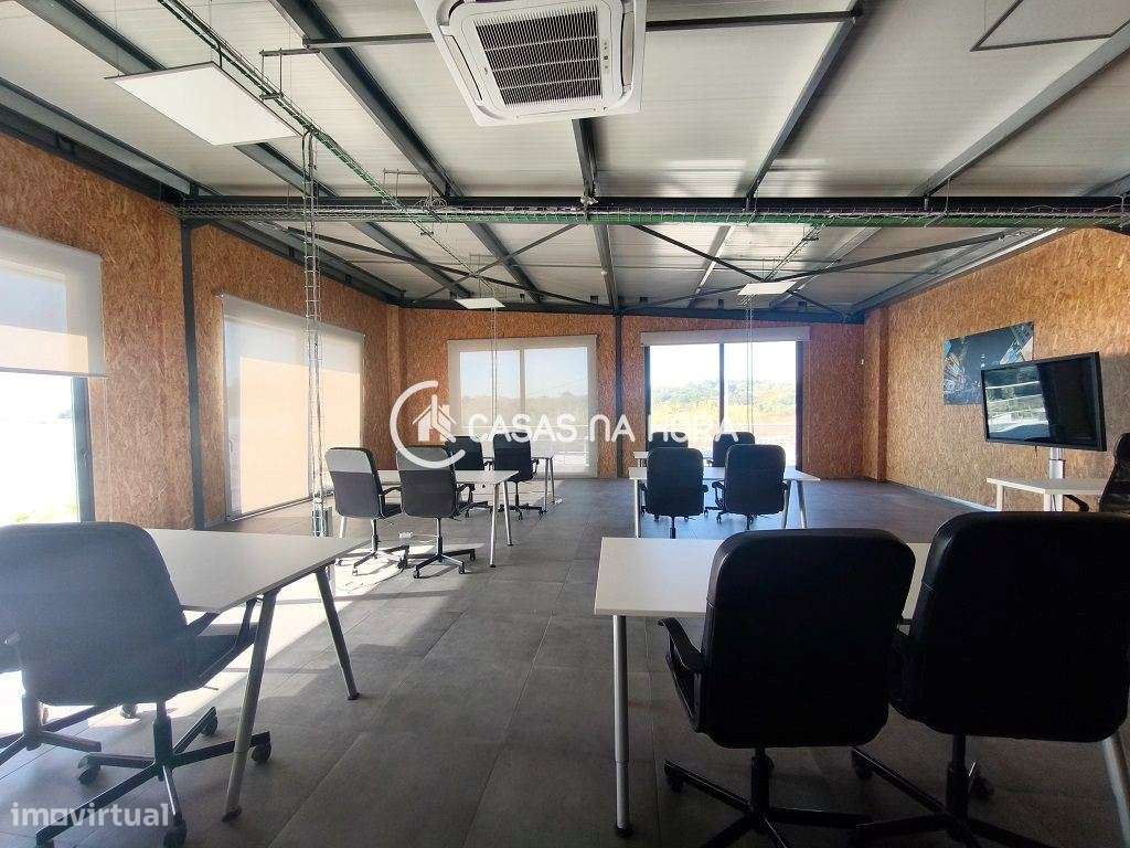 EDIFÍCIO DE ESCRITÓRIO - Condomínio Privado - Rio de Mouro - Grande imagem: 5/25