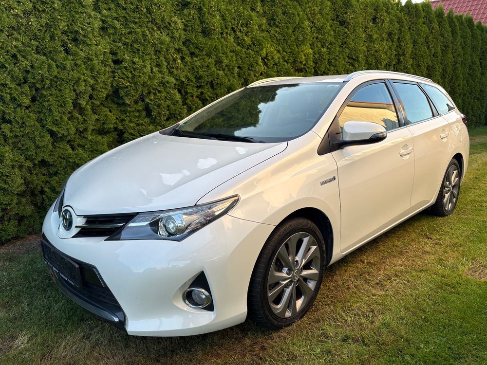Toyota Auris II (2012-) 1.8 HSD Luna 2013