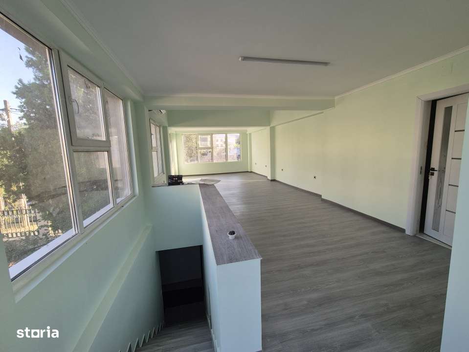 Casa de vanzare in Alexandria – Central, 7 camere, 4 spatii comercia - Imagine principală: 2/19