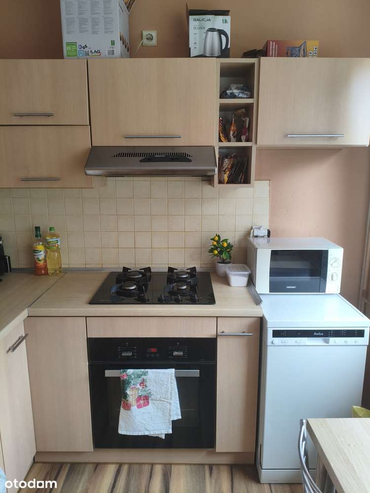 Dwupokojowe mieszkanie na sprzedaż -Halemba ul. Brzechwy-8