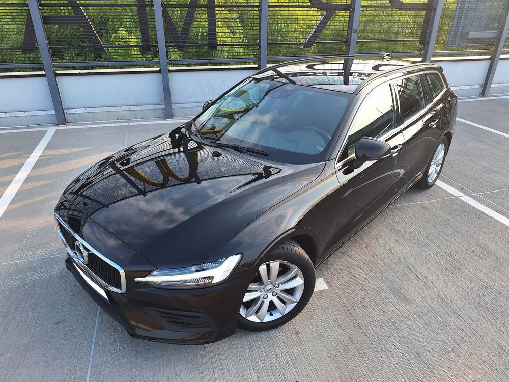 Volvo V60 II (2018- ) B4 D Momentum Pro 2022