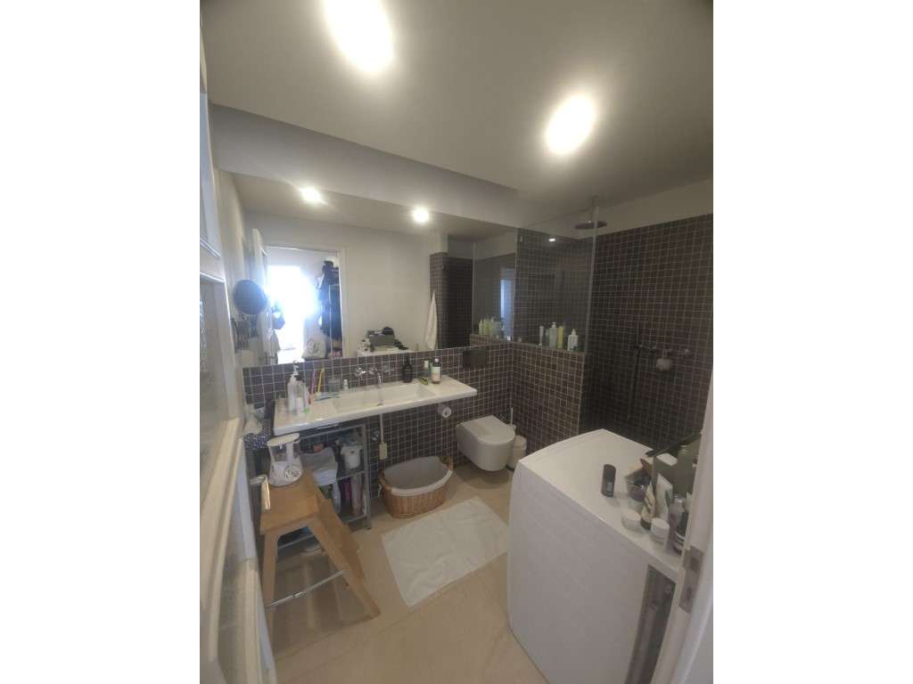 Apartamento T3 em Campo de Ourique-12