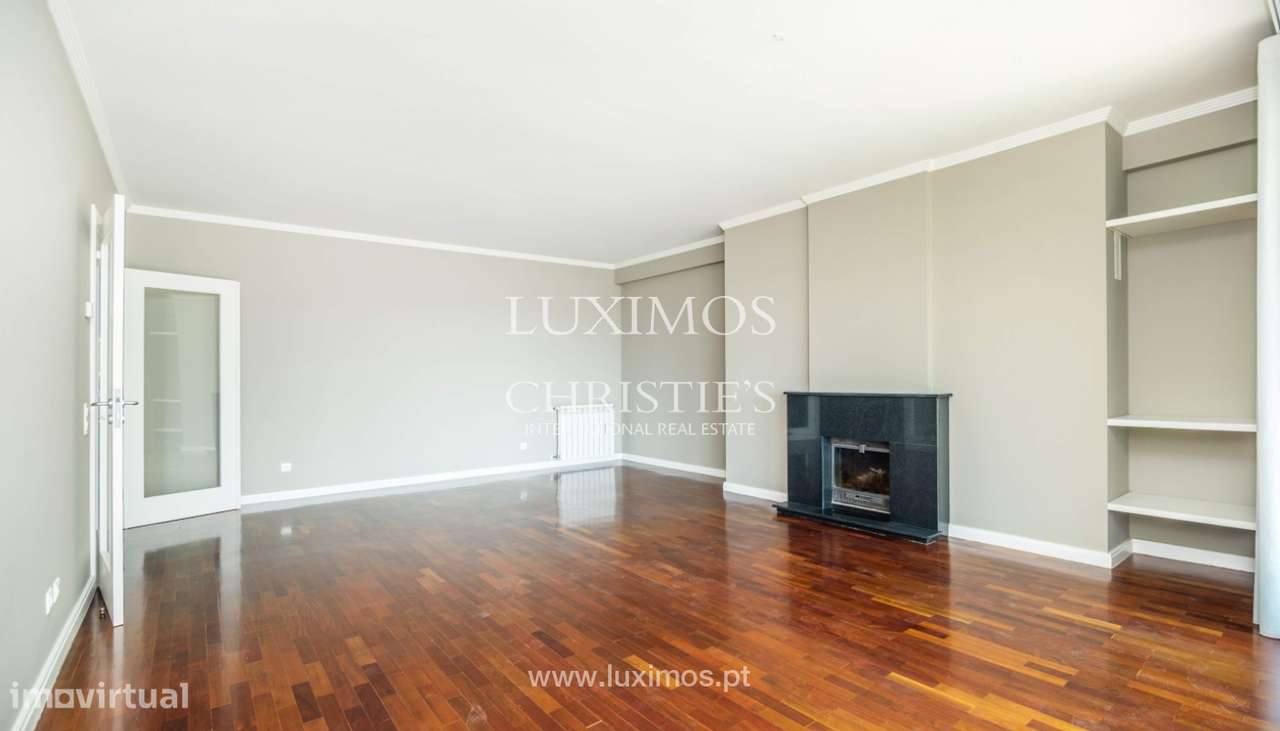 Apartamento em 1.ª linha de mar, para arrendamento, em Matosinhos Sul - Grande imagem: 4/14