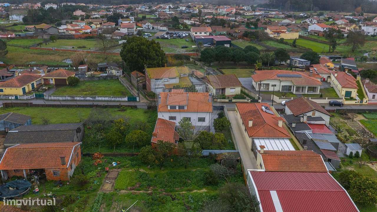 Moradia T4 para venda-24