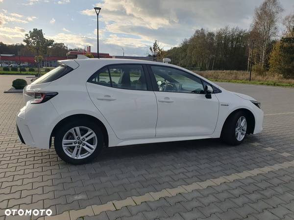 Toyota Corolla 1.8 Hybrid Business Edition - 16