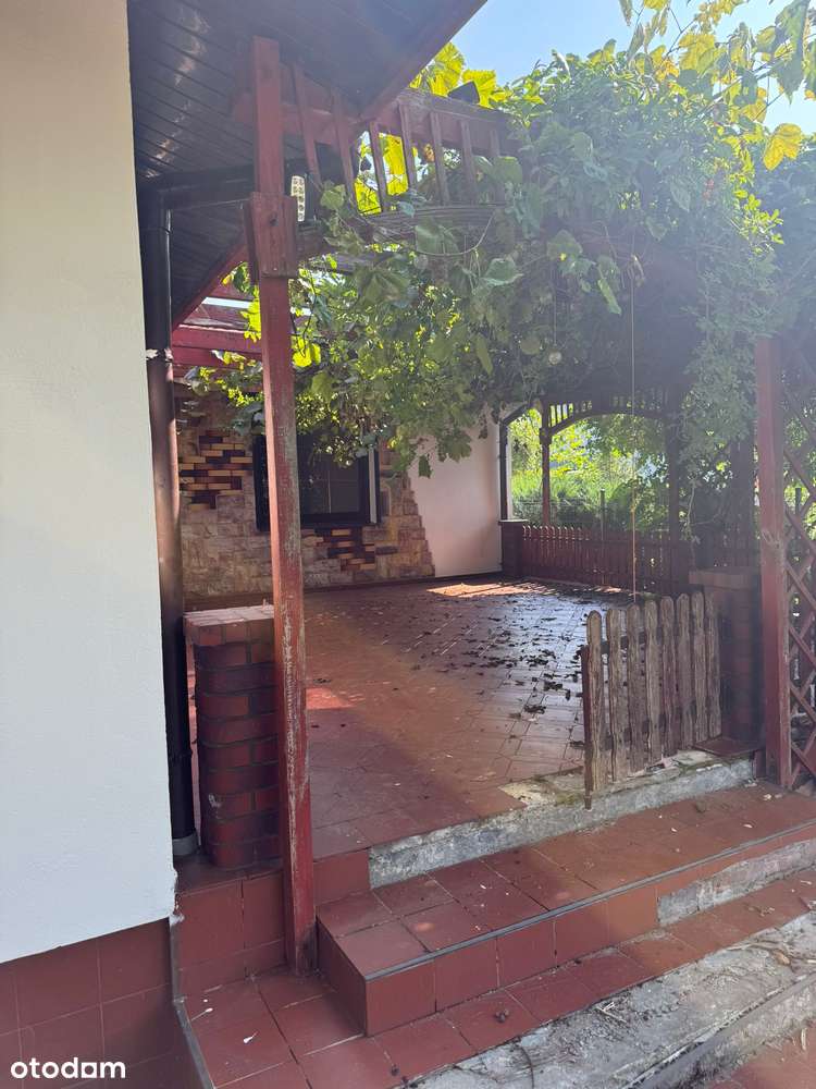 Przestronny dom z ogrodem na sprzedaż-16