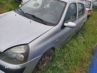 Dezmembrez Renault Clio - 3