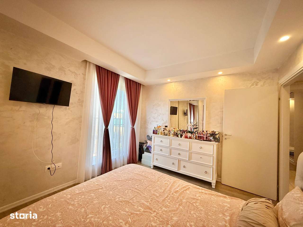 COSMOPOLIS - Apartament 2 camere, mobilat si utilat - Imagine principală: 4/11