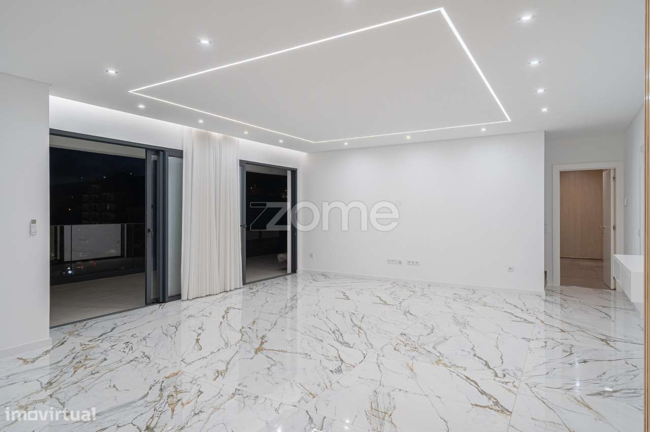 Apartamento T3 Penthouse com Vista Mar e Cidade no Caniço-20