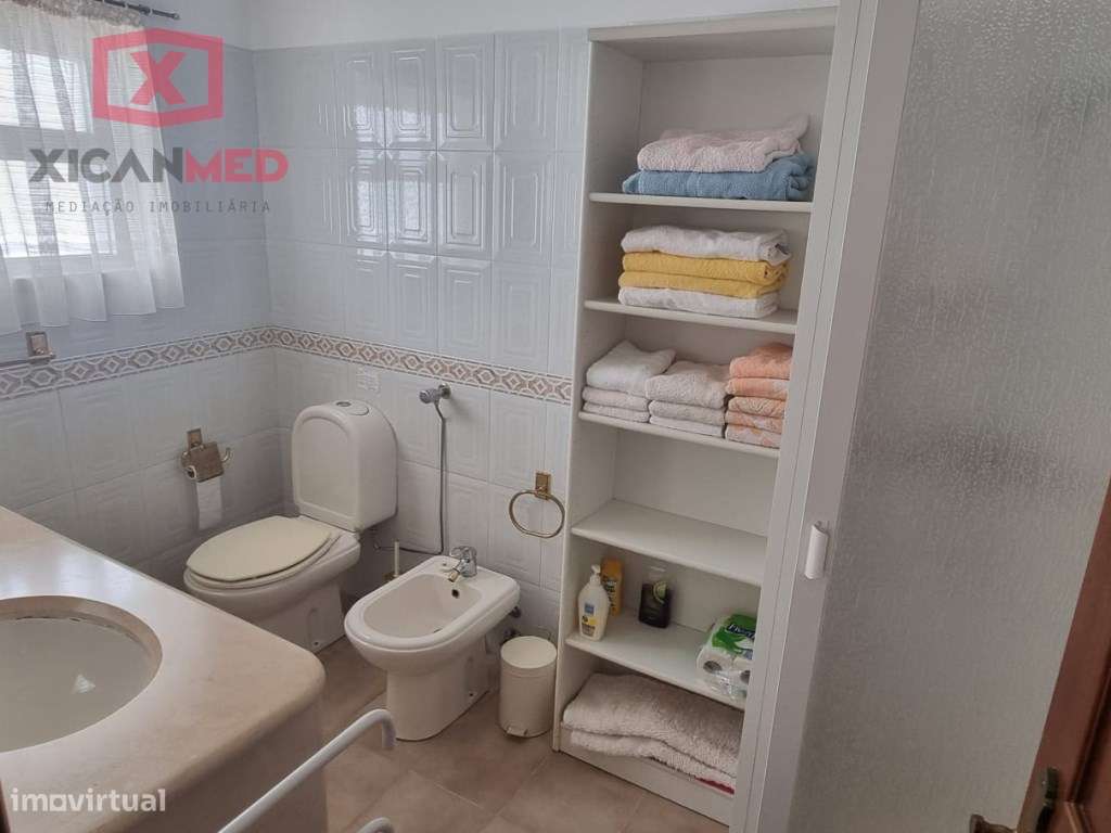 Casa no centro de Almoçageme-12