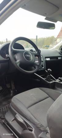 Audi A3 1.9 TDI Ambiente - 9