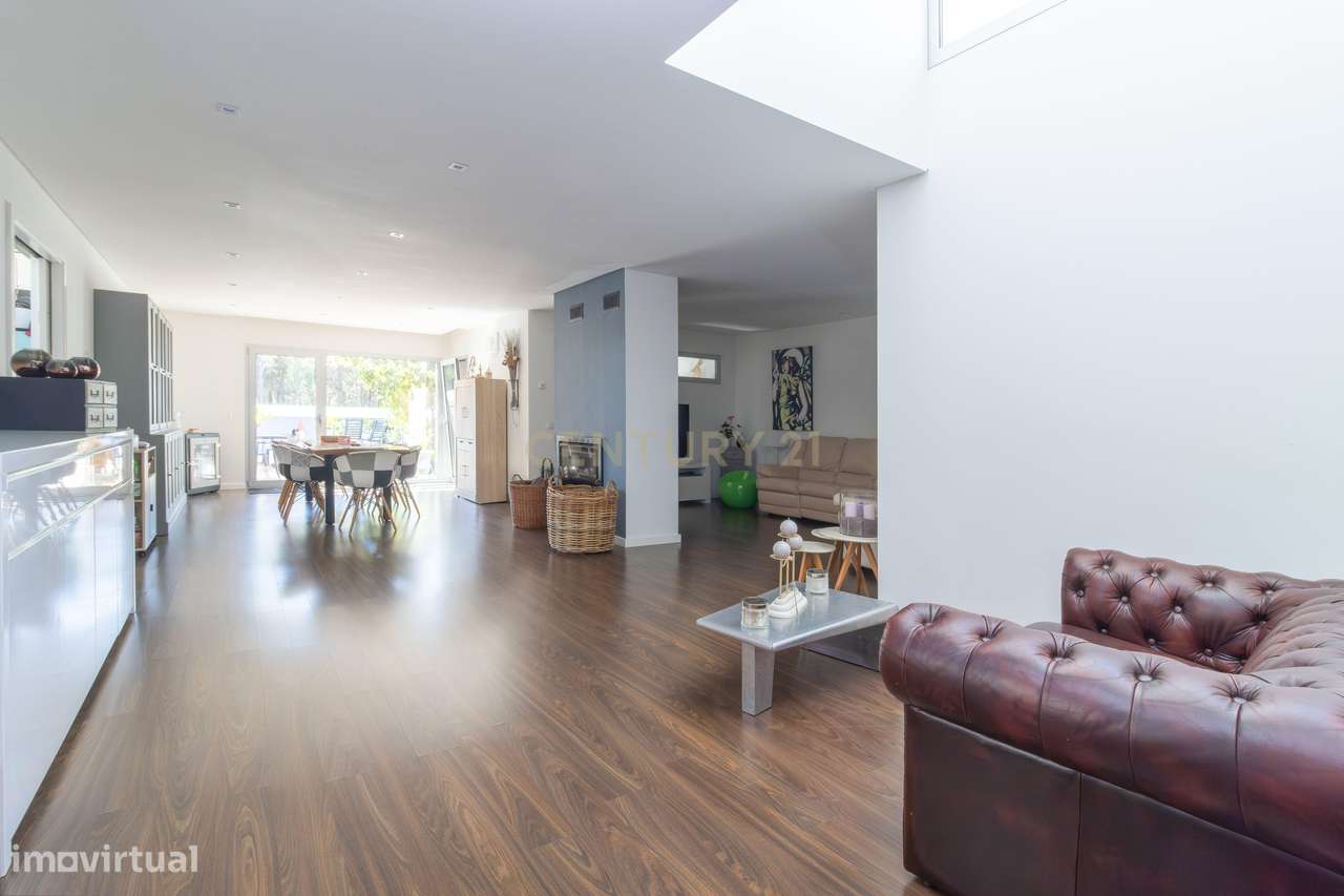 Casa de Luxo com Jardim e Piscina em Marinha Grande - Grande imagem: 4/38