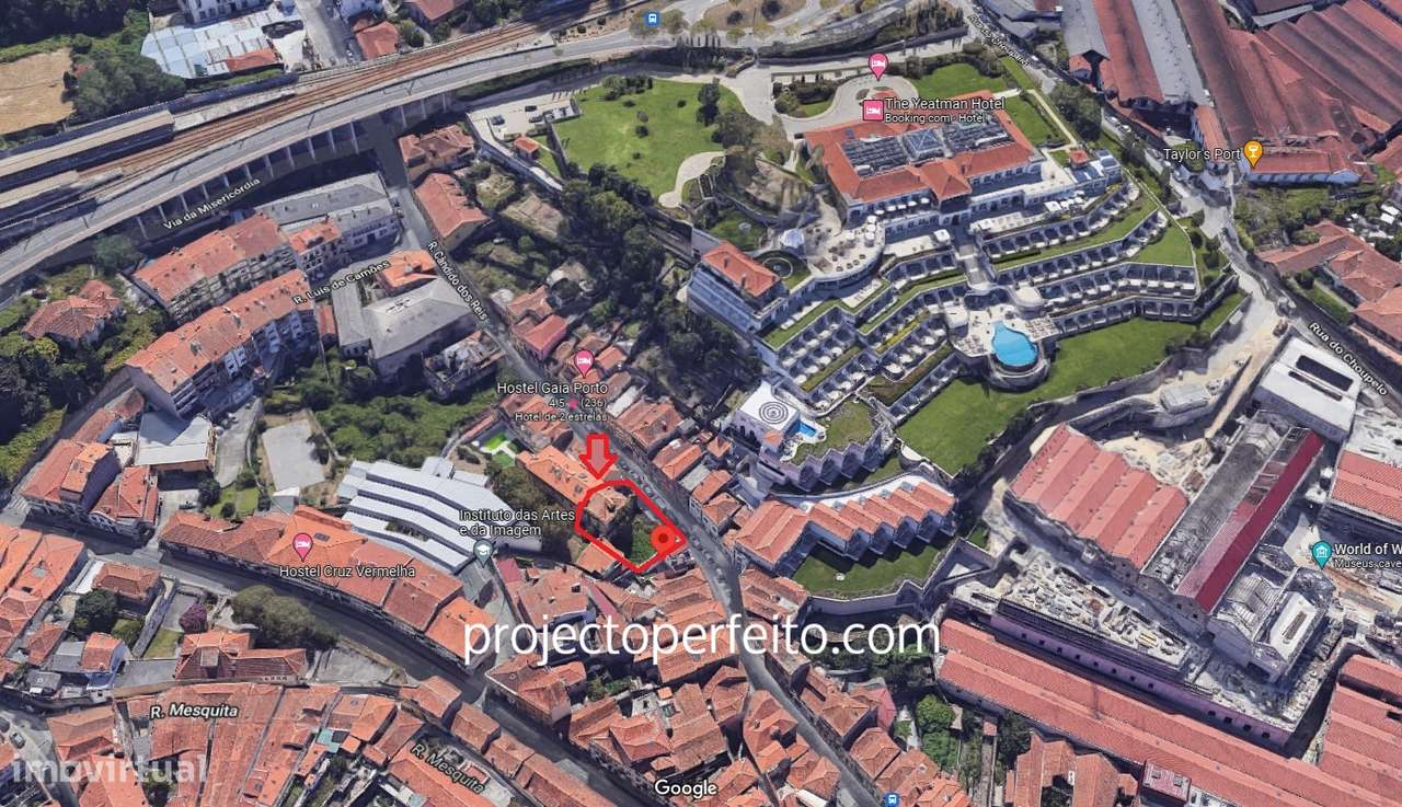 Moradia para Restaurar >=T10 Venda em Santa Marinha e São Pedro da Afu - Grande imagem: 2/8