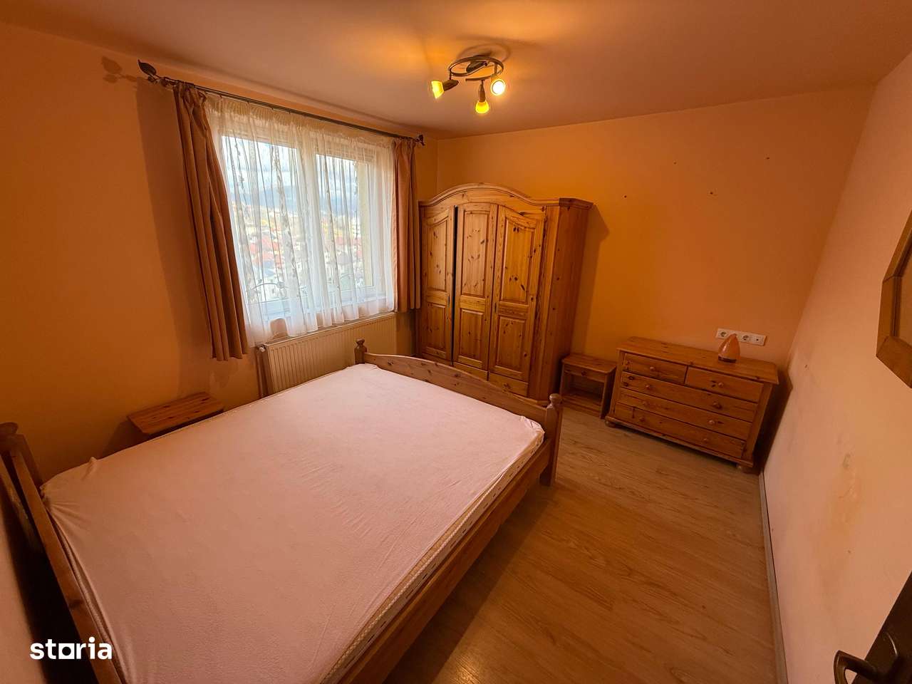 V. Babes - Ap. 3 camere, et. intermediar, mobilat si utilat-4